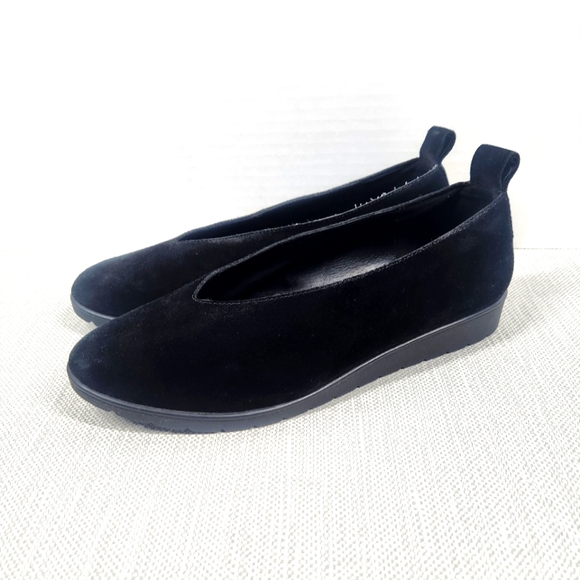 Eileen Fisher humor size 9.5 black suede wedge flats - Picture 2 of 13